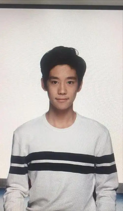 都说儿子长相随妈妈,但这4位顶级大美人,儿子颜值却堪比路人