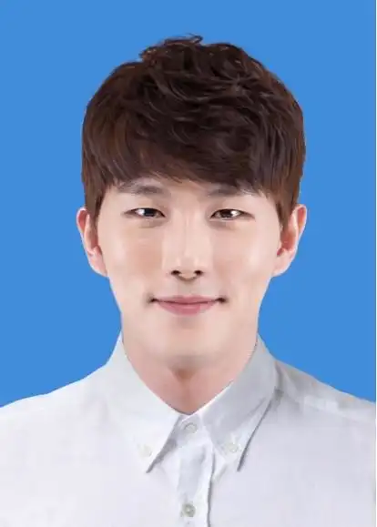 蓝底商务职场男士白衬衫证件照