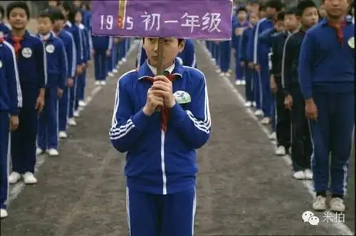 八十年代的中学生懵懂害羞,是真正的青春!