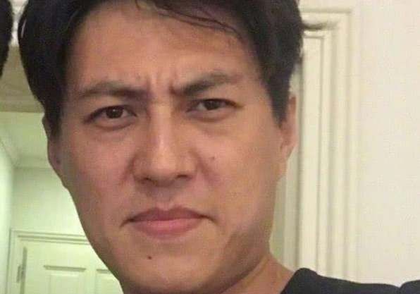 胡歌:你敢卸妆吗?靳东:我敢素颜拍戏,网友:怕了怕了