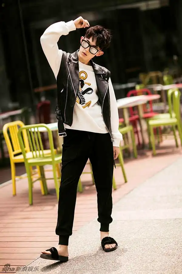 郭俊辰时尚街拍