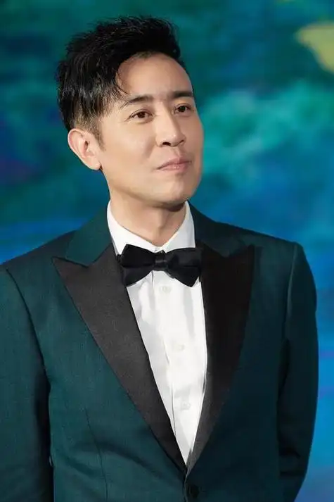 不发福,不油腻,颜值身材都在线的8位中年内地男星,真叔圈楷模