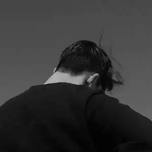 背影黑白的男生头像头像黑白男背影冷酷