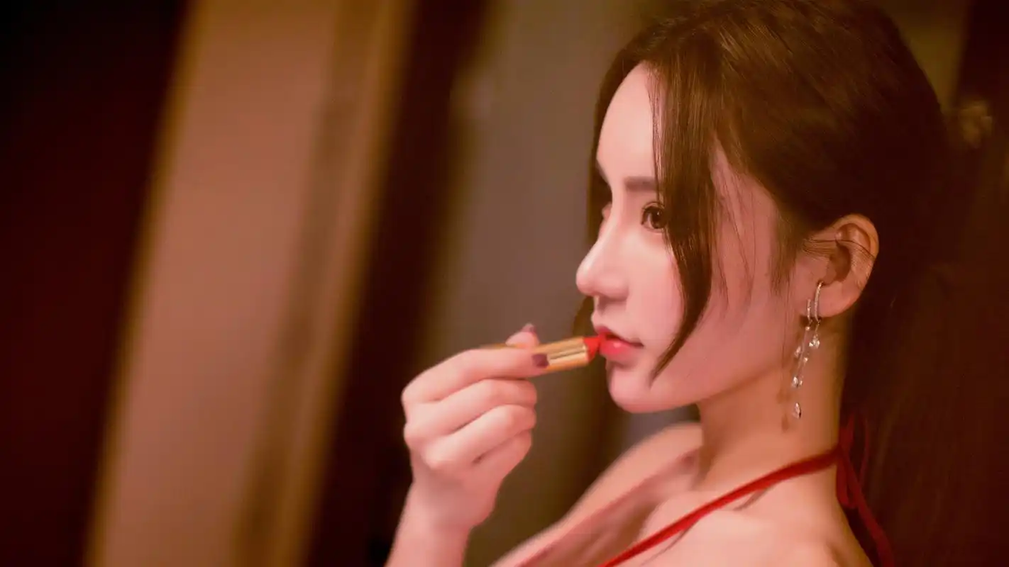 漂亮的女人撒娇最可爱