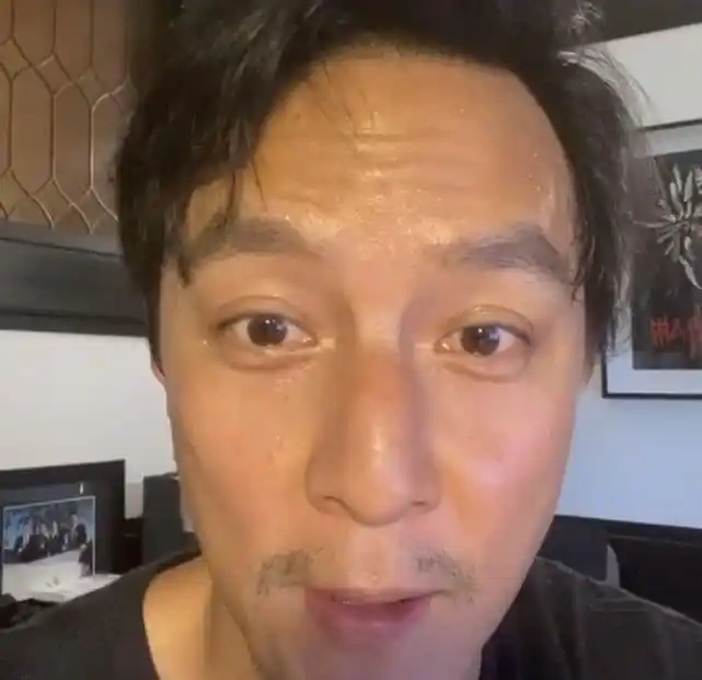 原创吴彦祖怼脸自拍意外曝光头发已稀疏,不用滤镜不修图,"颜值天花板"