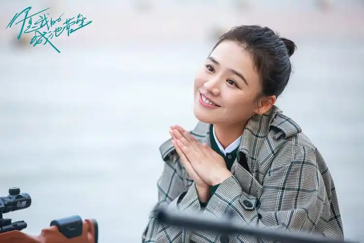 原创马思纯发文感谢杨紫陪伴一度被视作闺蜜的周冬雨为何不见身影