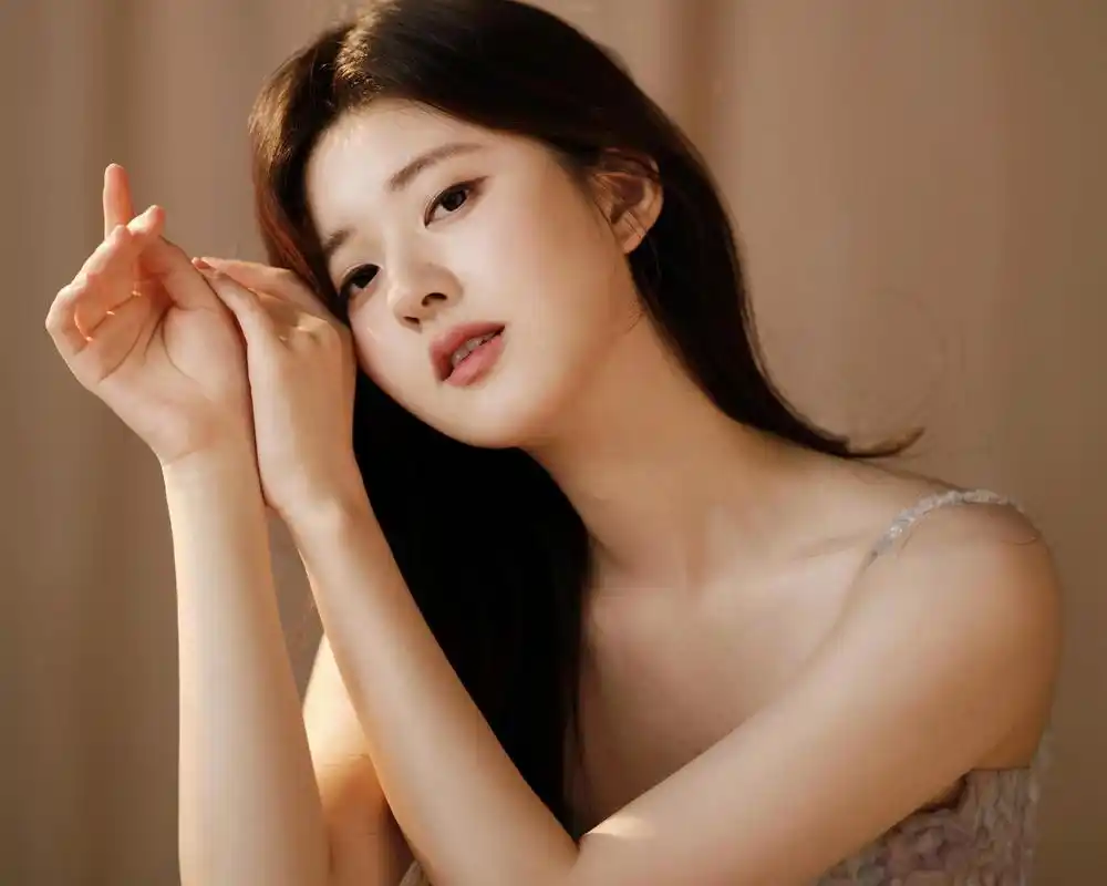 第1499期图赏:超甜美的元气少女-赵露思(10)  本文并不代表小编赞同其