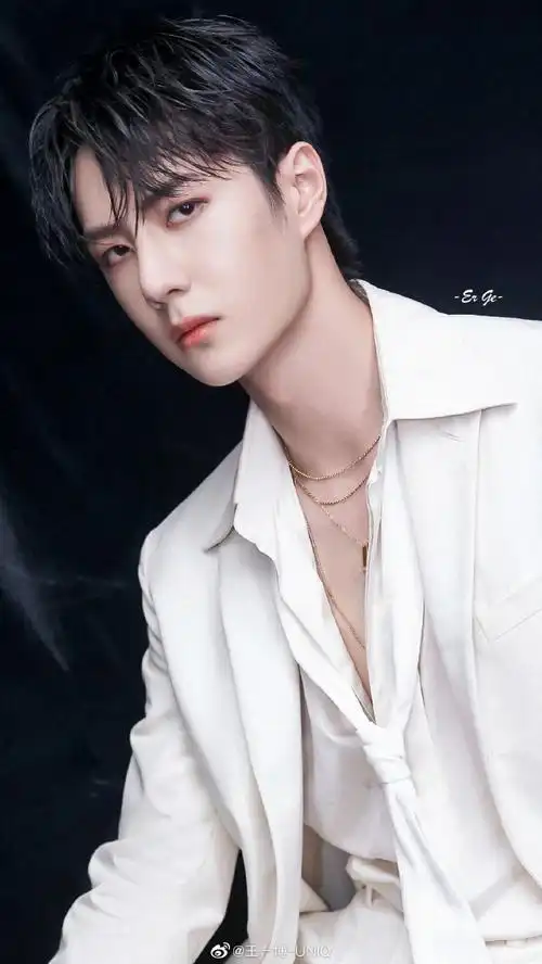 王一博微博之夜##王一博 宫廷小王子