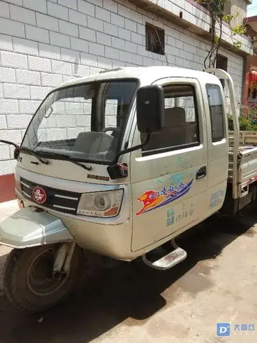 精品五征五轮480发动机全车无磕碰手续齐全要的联