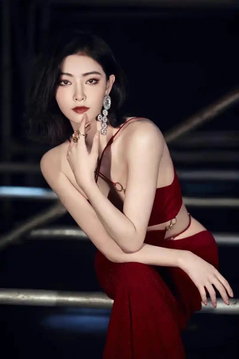 许佳琪这身材斯哈斯哈