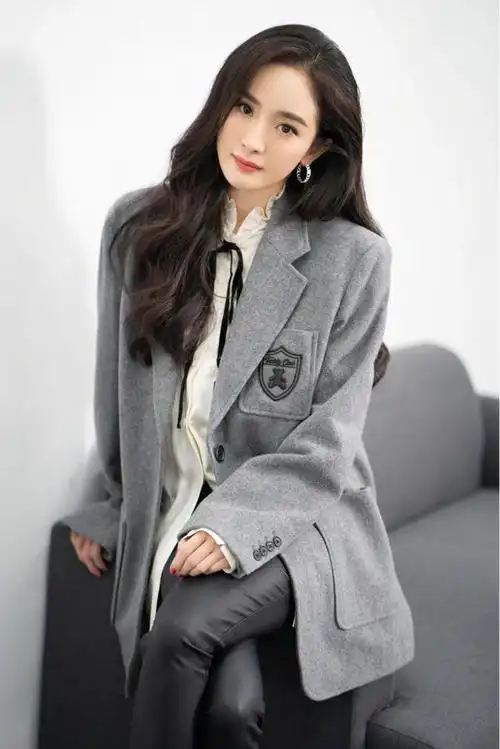 杨幂短裙子穿搭