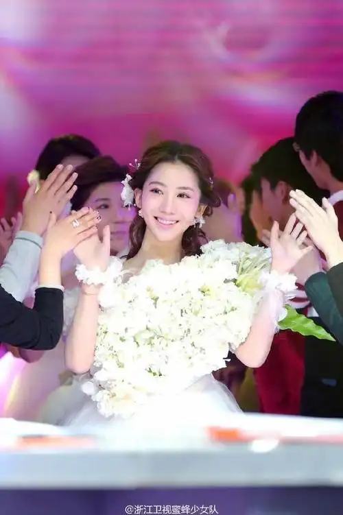 蜜蜂少女队赵婉婷现身大曾文化关注小蜜峰成长