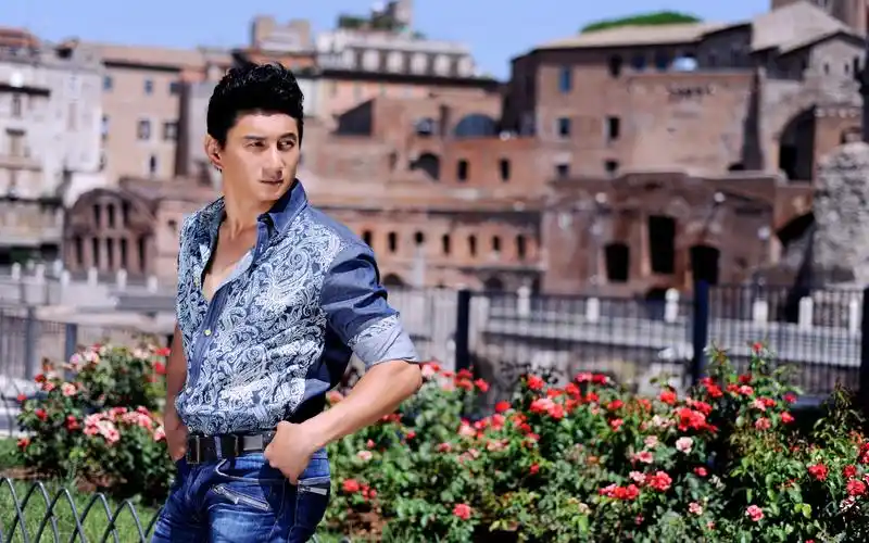 明星吴奇隆帅气写真高清电脑桌面主题壁纸图片下载