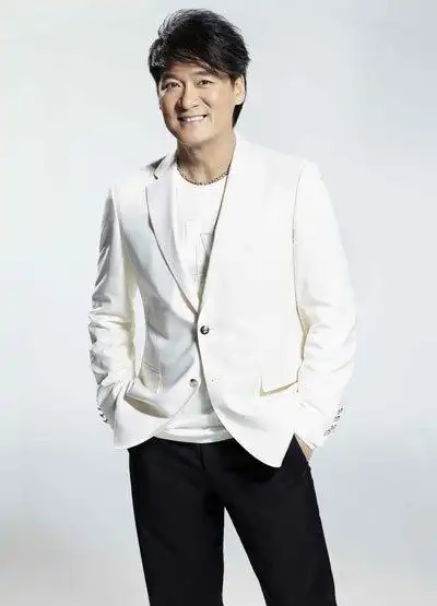 周华健(emil wakin chau),1960年12月22日出生于中国香港西营盘,祖籍