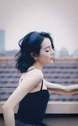 迪丽热巴复古短发简直就是迪士尼在逃公主_高清图集_新浪网