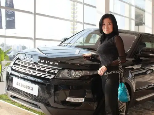 一入目即夺目路虎揽胜极光车主专访