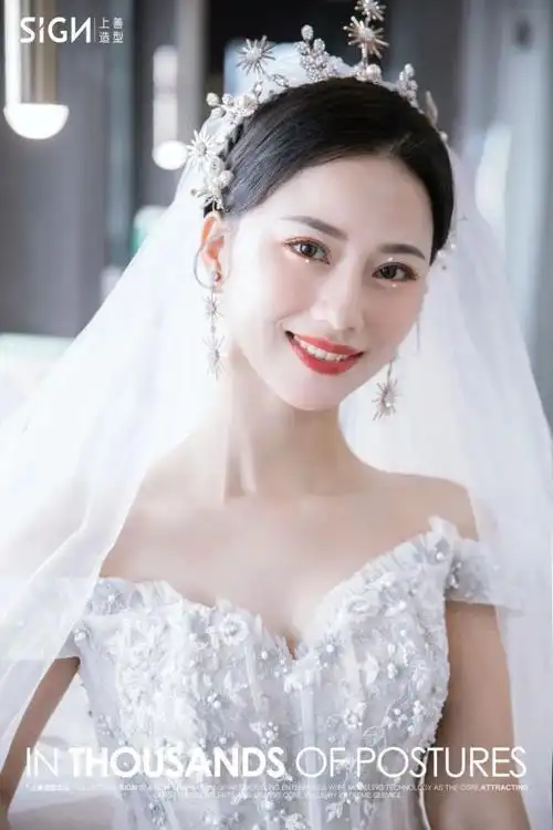 皇冠新娘造型,最好看的仪式白纱