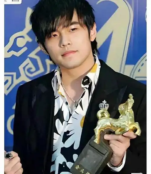 太震惊了!2001年吴宗宪为了还清债务将周杰伦打包卖了3个亿