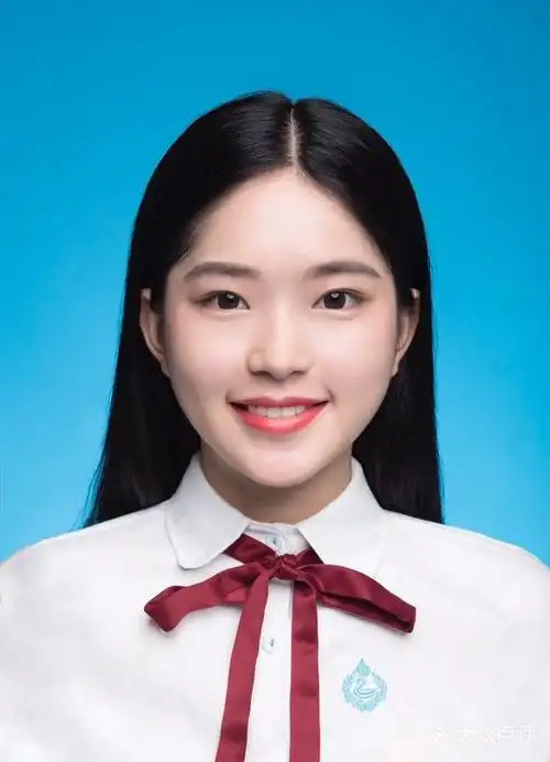 女生拍证件照的几个小心机,只要你掌握好,比真人美上好几倍!_网易订阅