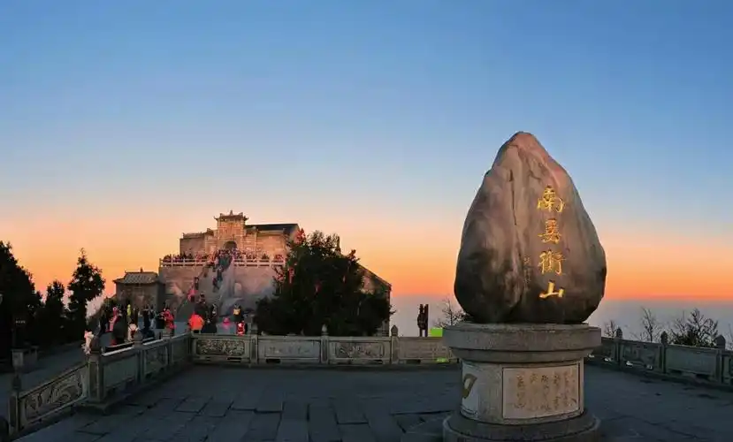 一览中国八大名山