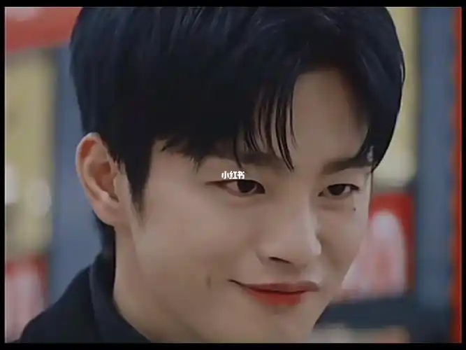 單眼皮 梨渦 虎牙 淚痣我喜歡的特點他都有啊～#徐仁国  #某天灭亡