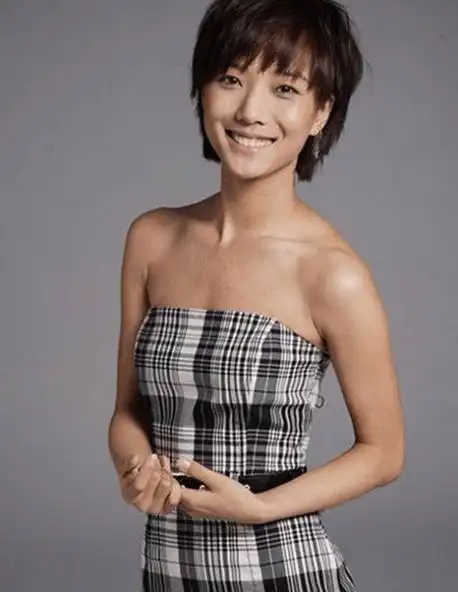 王珞丹宣布喜讯!手抱婴儿出镜,迎接新生命的到来!_家庭_事业_宝宝