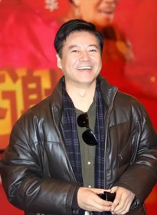 著名演员颜世魁一生苦难67岁的他单身无子嗣母亲不敢老去