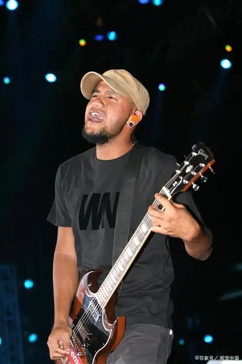 张震岳,中国台湾省流行音乐的重要人物之一,也是华语音乐界的独特存在