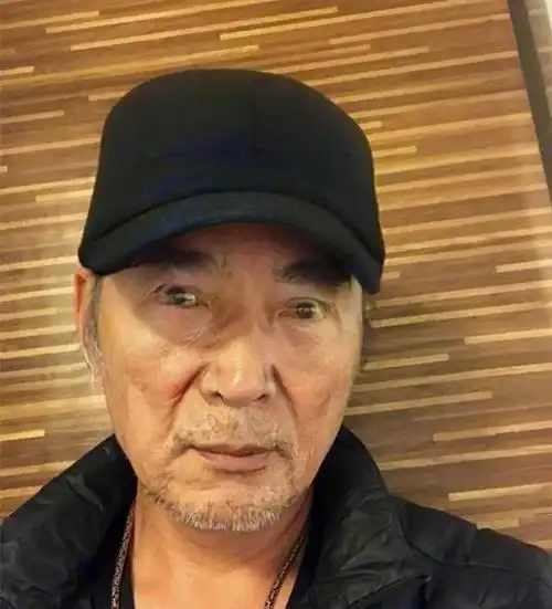 51岁宠女狂魔焦恩俊晒近照竟一夜变老得知真相虚惊一场