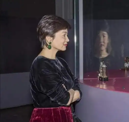 林青霞婚变回应引352万网友围观