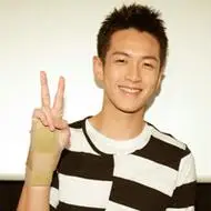 柯震东qq头像图片大全,中国台湾男演员歌手柯震东帅气头像