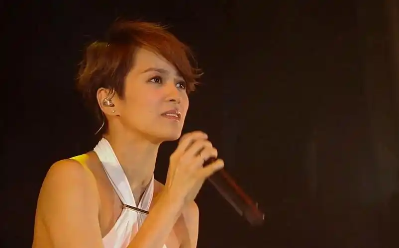 梁咏琪 - 恋爱预告