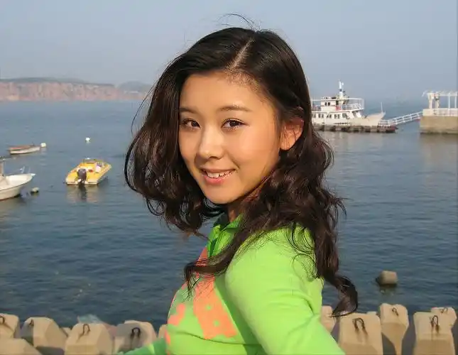 "田晓霞"李小萌:嫁相恋7年王雷,结婚9年无绯闻,36岁生二胎_时间_时候