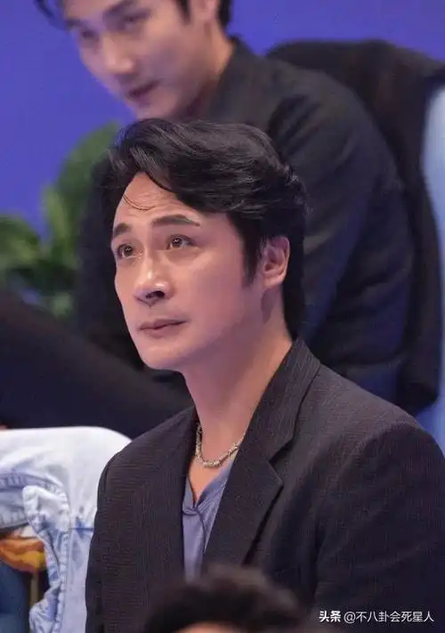 男演员老演员年过六旬的15位香港老牌男神