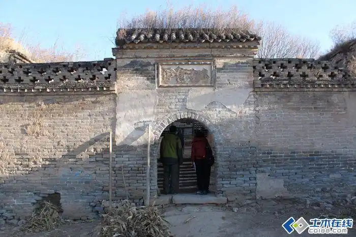 新时代下的旧社会