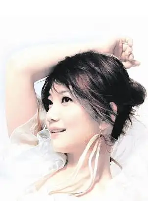 p>梁静茹(fish leong),本名梁翠萍,1978年6月16日出生于马来西亚