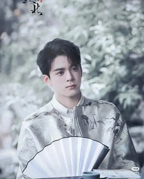 星期天好像遇到了曾舜晞诶