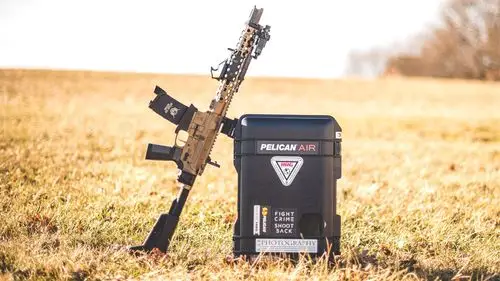 ar15突击步枪,盒子,草 iphone 壁纸