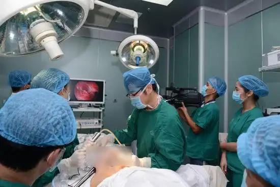 海南省数字化内窥镜隆胸手术演示会举行 整形专家聚首海口