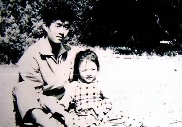 央视主持人周涛:离婚后改嫁有钱老公,选择退出央视,现状如何