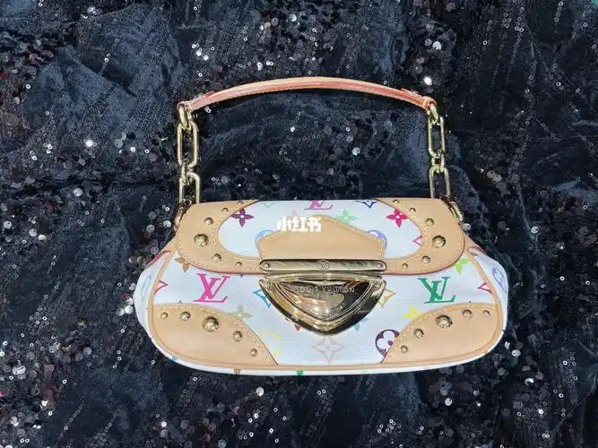 lv白三彩小元宝