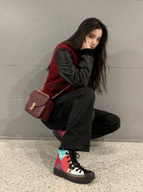 欧阳娜娜带货"果冻匡威",是在歧视胖姑娘?