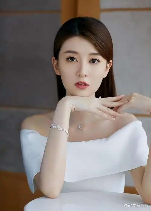 杨紫为乔欣庆生,闺蜜情深见证娱乐圈真挚友谊