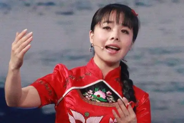 王二妮个人资料及简介不知道二妮老公是干什么的