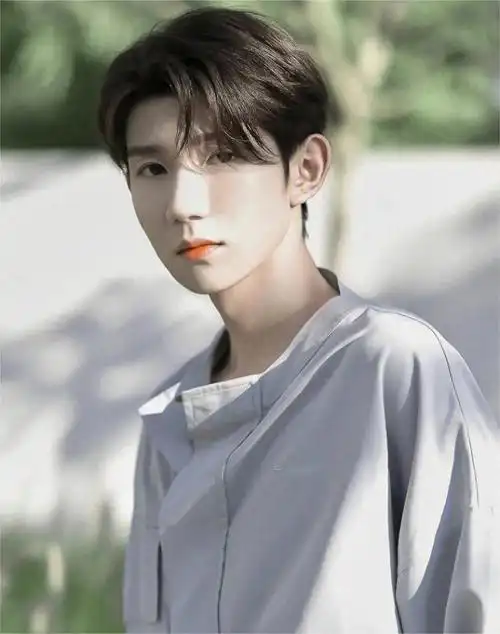 王源作品著作权获批, 新增营业性演出许可,事业迈入新高度!