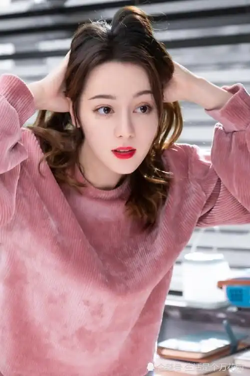 热巴服装秀不是衣服好看而是人太美