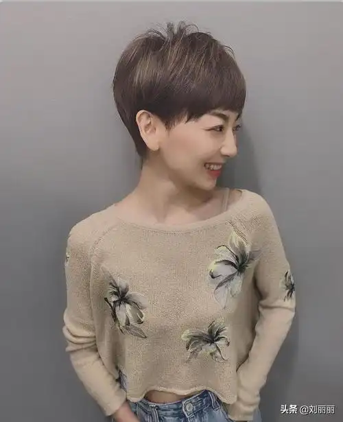 女人到了30岁,短发就选这几款,让你越活越年轻