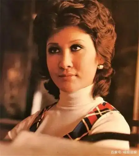 丁佩曾是向华强前妻,因李小龙去世被粉丝迁怒,后来阪依佛门