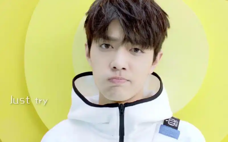 呆桃风的肖战,这真的好可爱