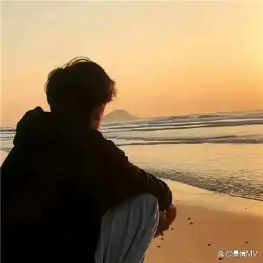 氛围感男生头像小众2024最新_慵懒感男头真人意境图片